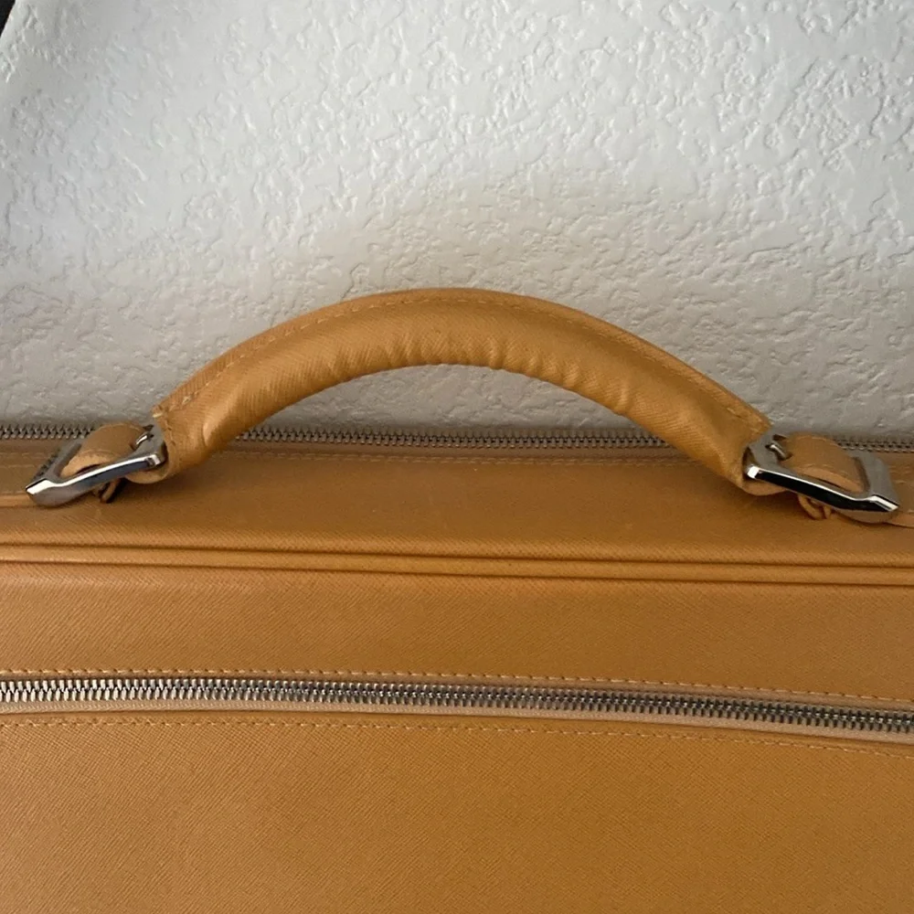 Giorgio Fedon Stylish Leather Briefcase. Made in Italy